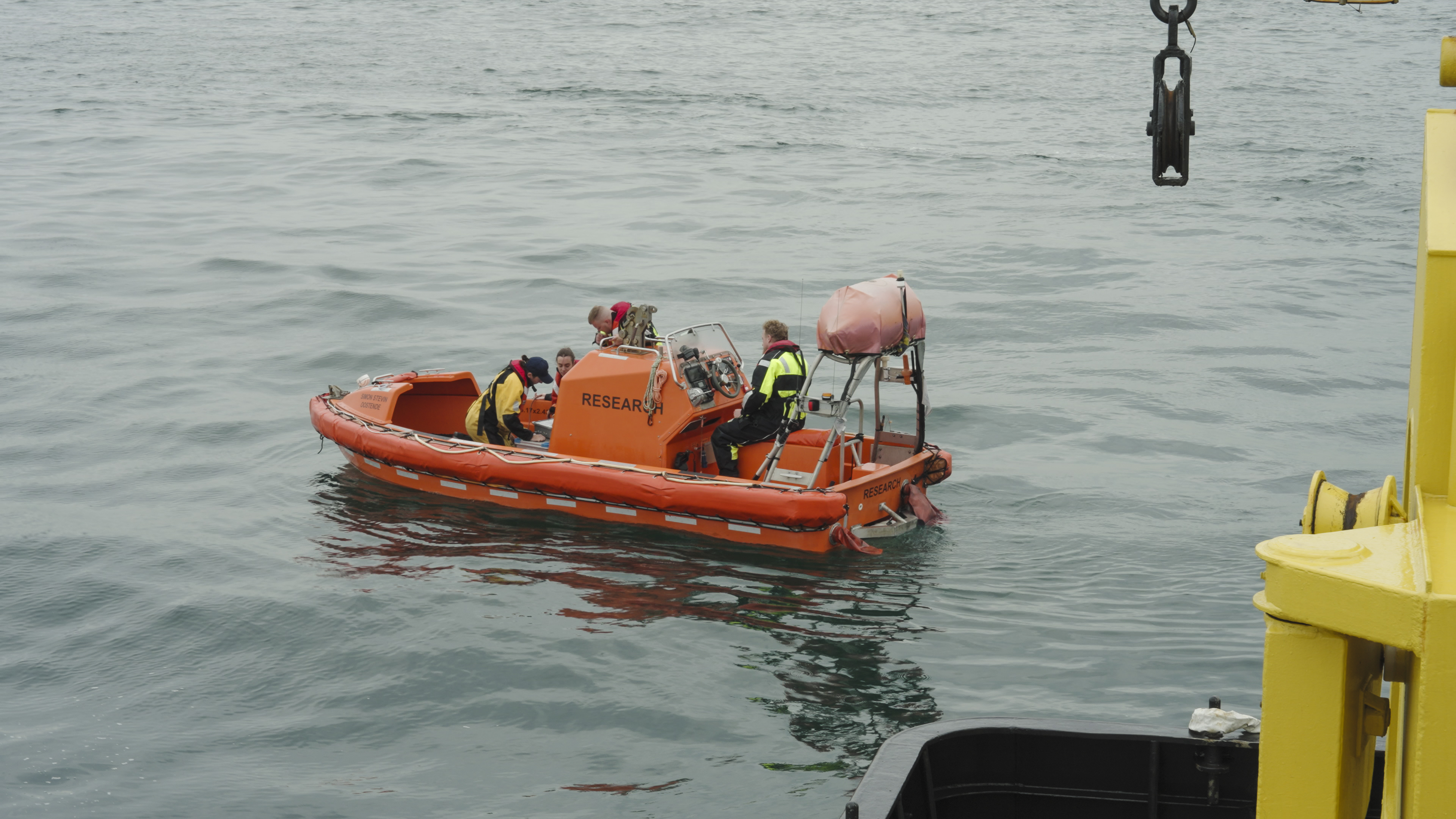 VLIZ acoustic team retrieving and deploying acoustic equipment, North Sea, 2024 © John Janssens & Elise Guillaume